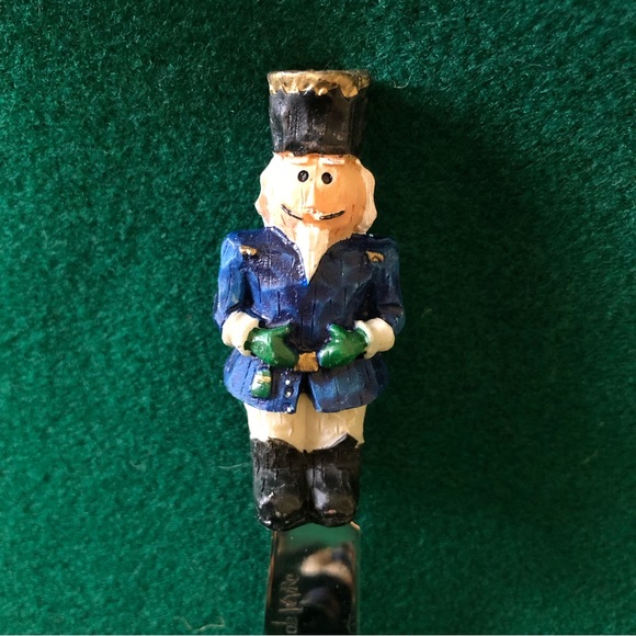 4 piece Joie de vivre spreaders knives - Picture 3 of 6